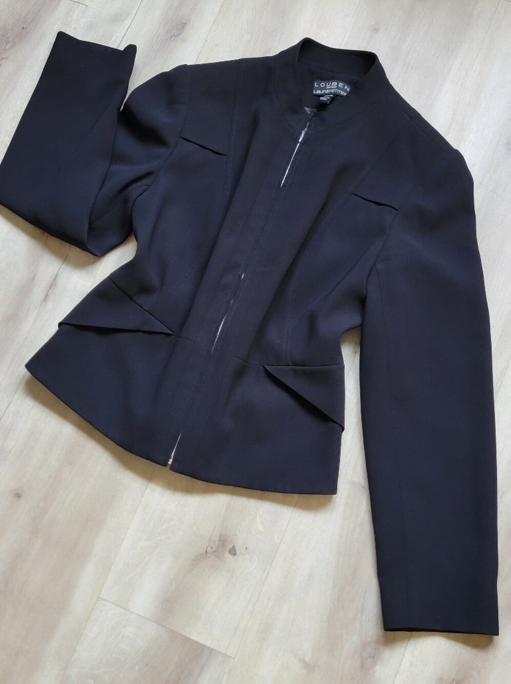 LOUBEN for Laura Petites Black Zip-Front Tailored Jacket